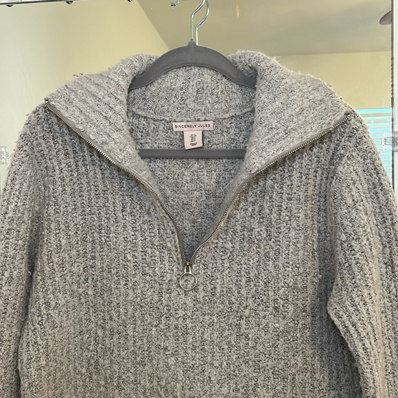 Gray Pullover - Picture 3 of 6